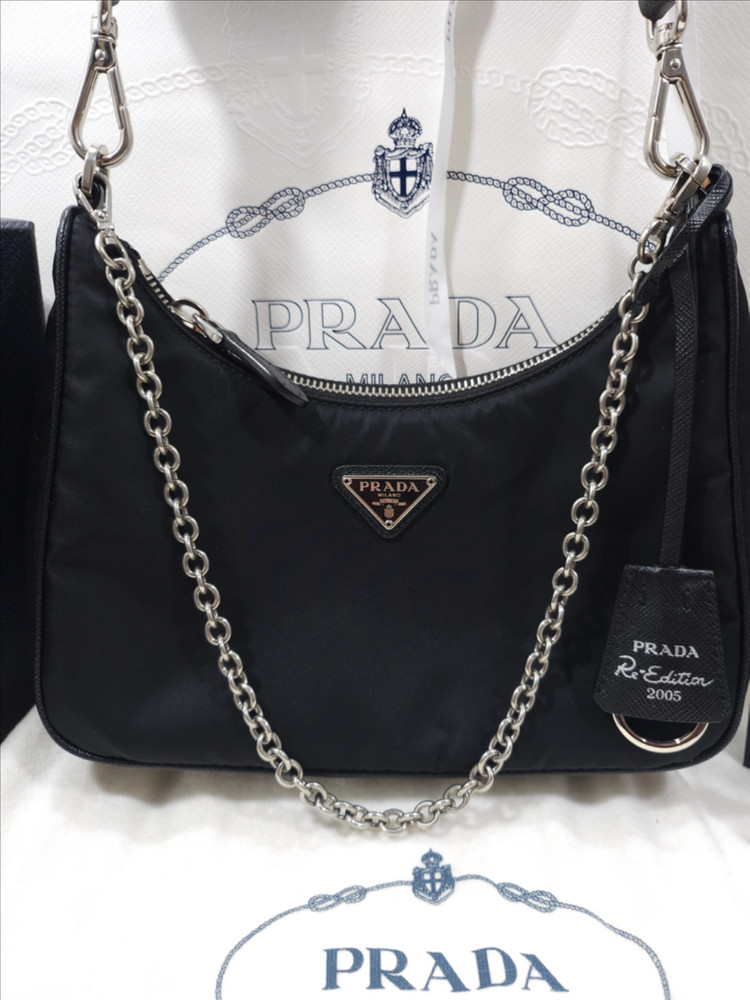 프라다 리에디션 2005 리나일론백--1