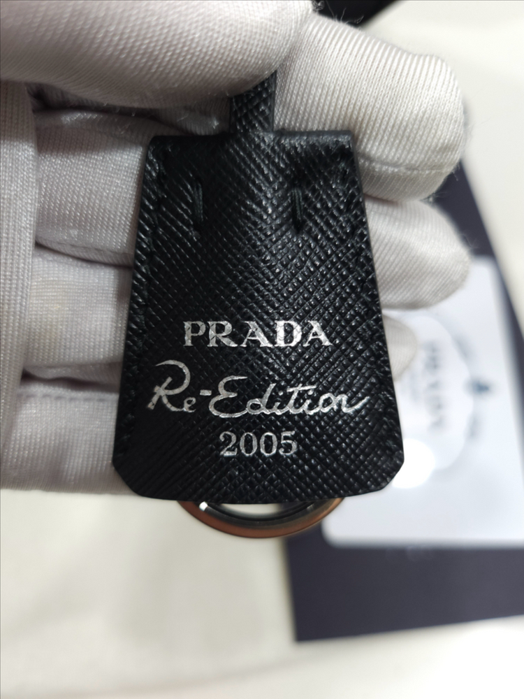 프라다 리에디션 2005 리나일론백--5