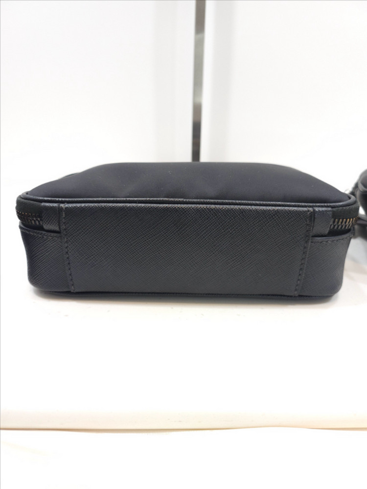 프라다 브리크 리나일론 사피아노 크로스백--4