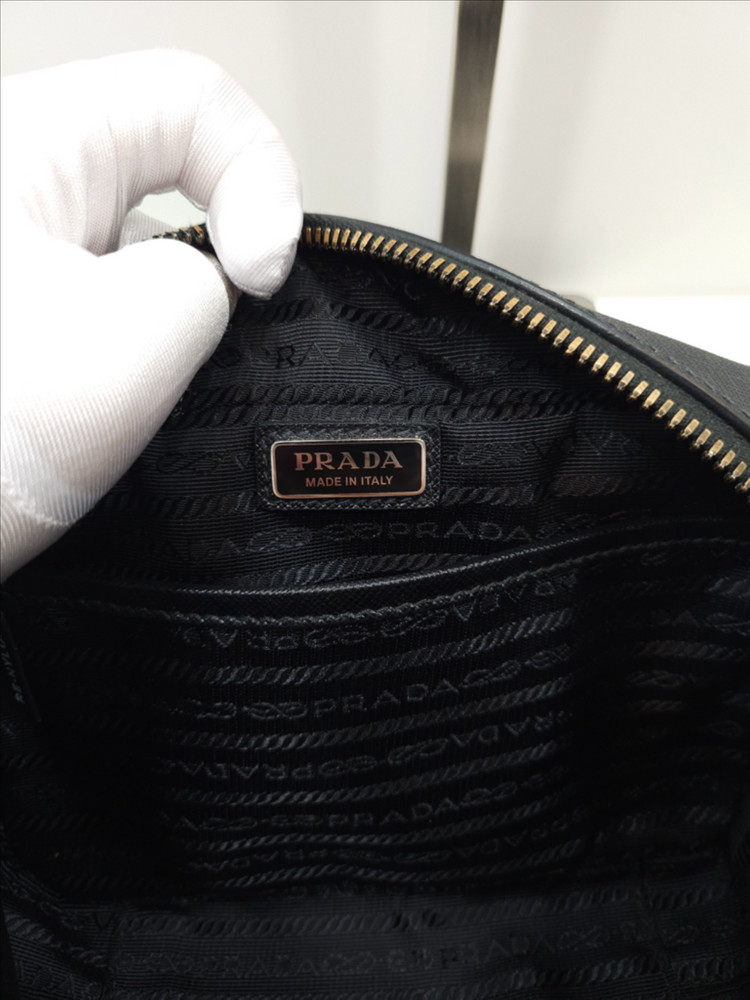 프라다 브리크 리나일론 사피아노 크로스백--6