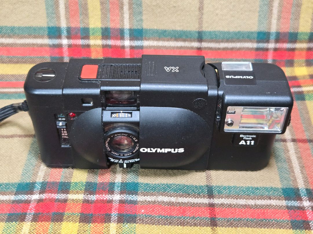 올림푸스 XA 카메라와 후레쉬 A11세트-하자품 이미지