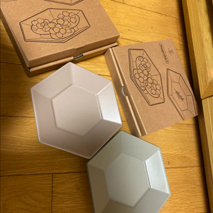 김성훈도자기 접시2셋트 새상품