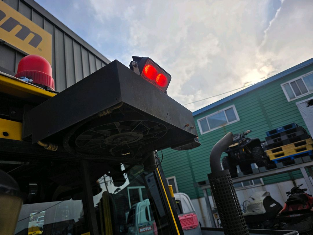 현대 4.5톤 로테이팅 지게차 이미지