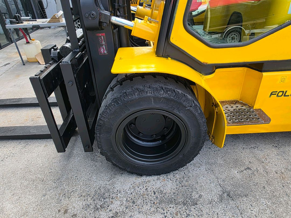 현대 4.5톤 로테이팅 지게차 이미지