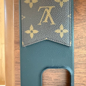 루이비통 정품 아이폰16프로 케이스