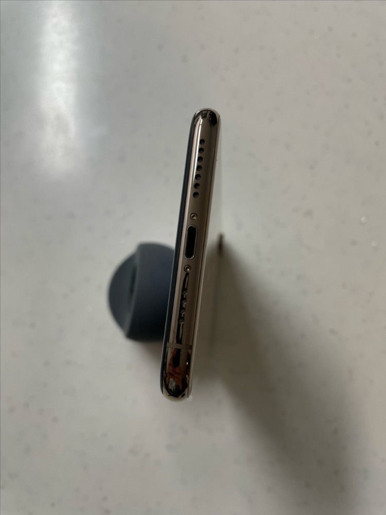 아이폰xs max 64골드 SSS급--6