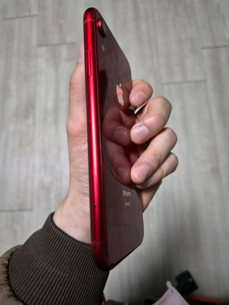 아이폰 XR 레드 64gb 이미지