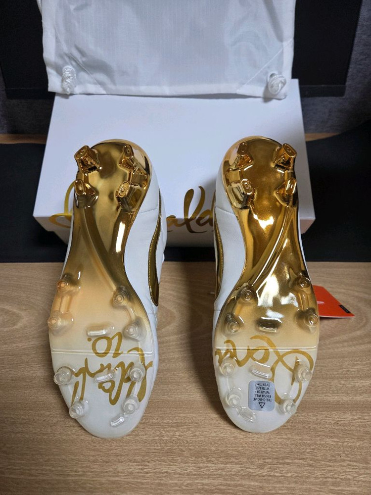 [265 축구화] 나이키 티엠포 호나우지뉴 RGN FG SE--4