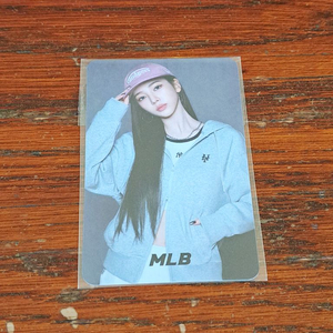 MLB 에스파 카리나 2026 신상 한정판 포토카드 (라이트 그레이 버전) 판매 이미지