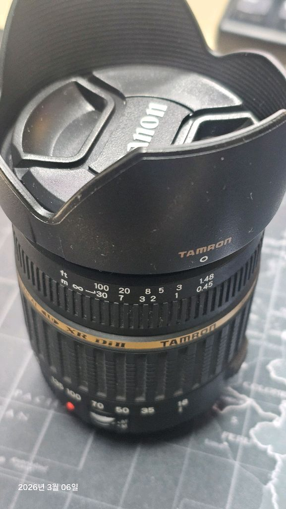 캐논 EOS 400D DSLR 카메라와 탐론 AF 18-200mm F/3.5-6.3 렌즈 세트 이미지