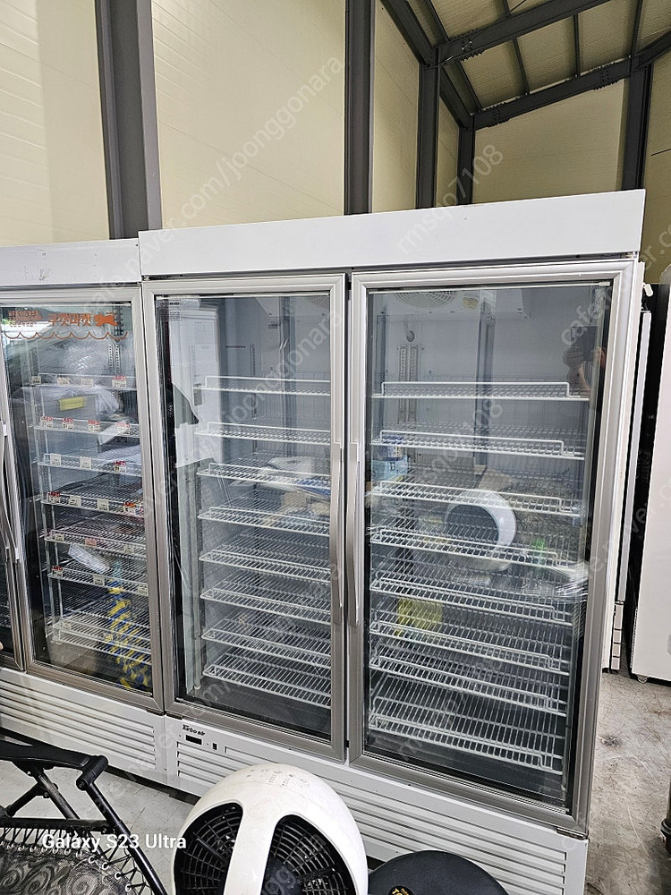 수직냉동고 아이스크림냉동고 냉동쇼케이스 이미지