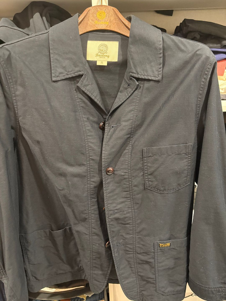 바스통 137 / M 판매합니다.--2