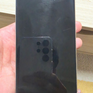 아이폰 15 프로 맥스 256GB 화이트 팝니다.