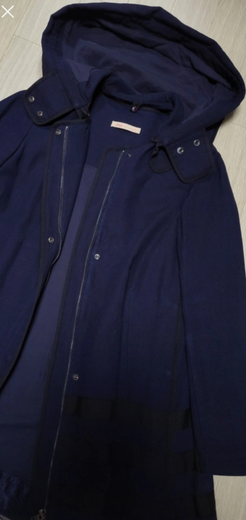 질스튜어트 A라인 후드 탈부착 세일러 자켓--2