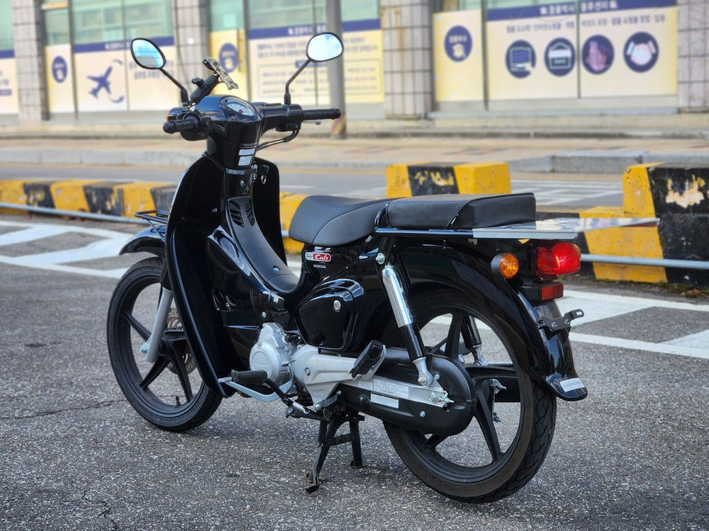 25년식/슈퍼커브110cc/2천/신차급컨디션매물팝니다 이미지