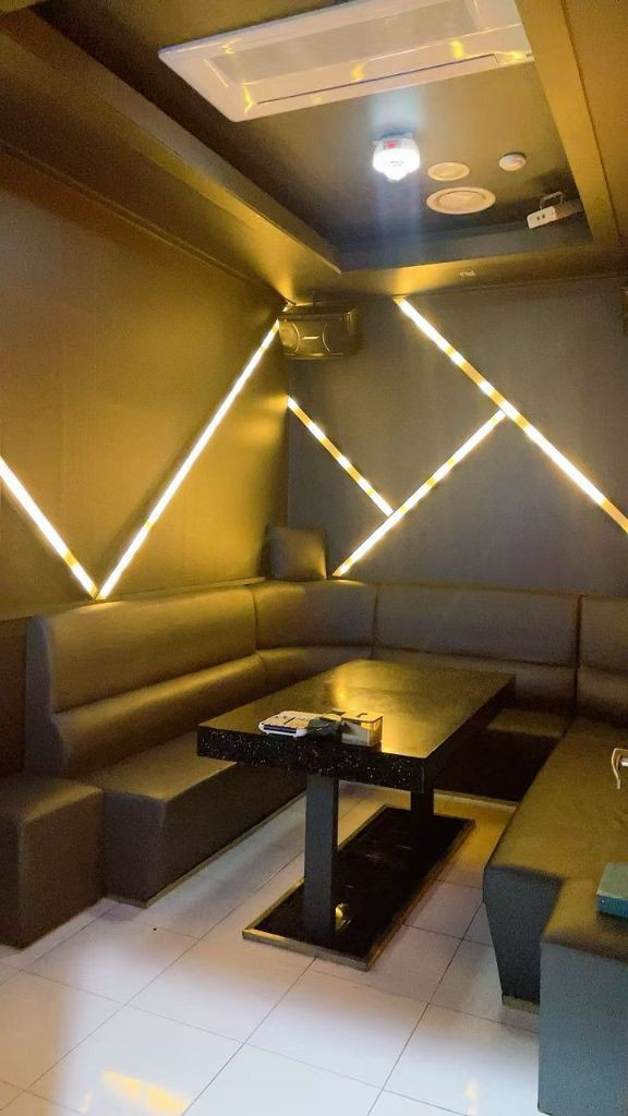 대림동 노래방 양도. 시설완비. 바로 영업가능/급매 이미지