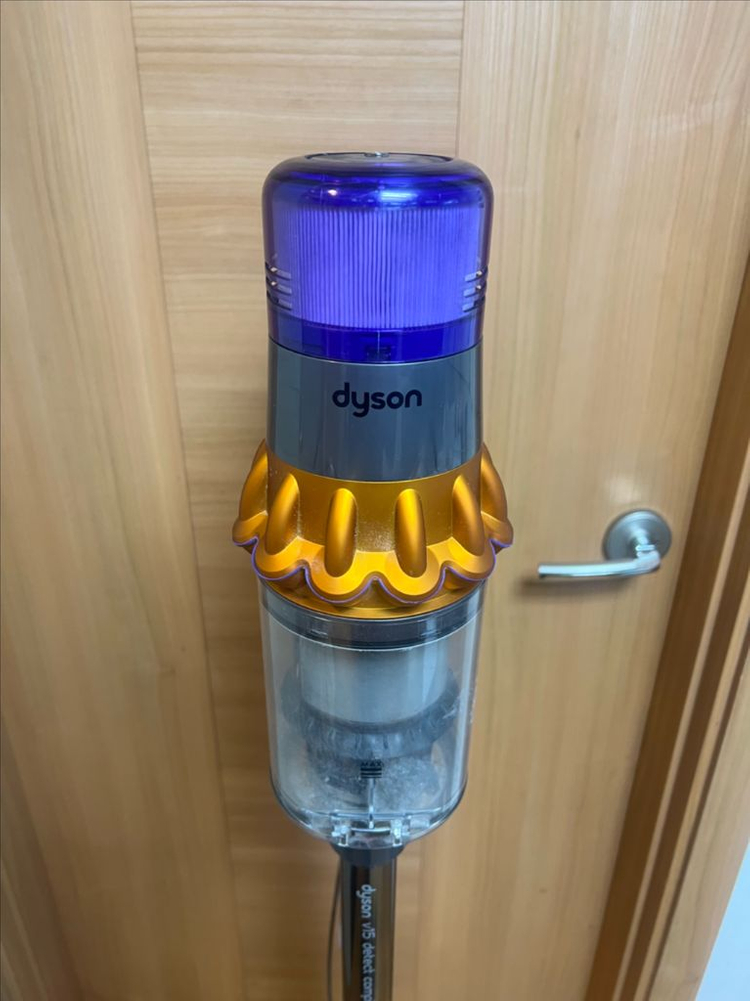 다이슨 V15 디텍트 무선청소기 이미지