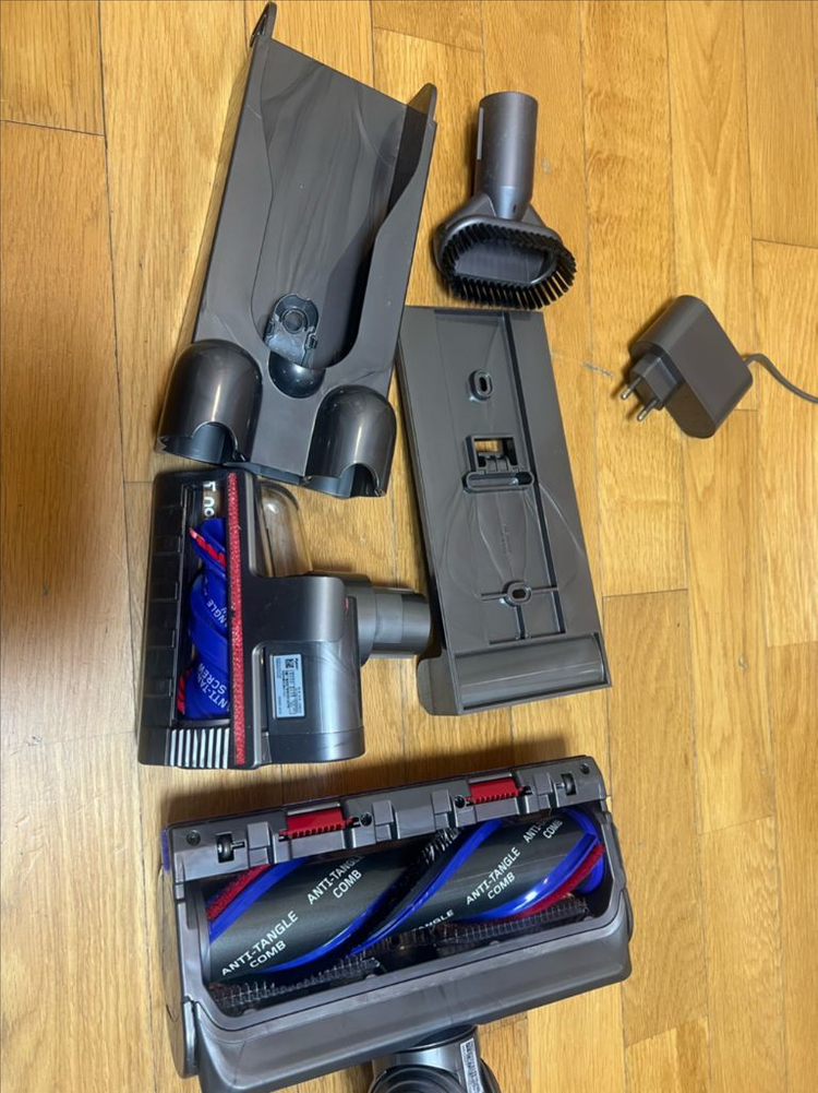 다이슨 V15 디텍트 무선청소기 이미지