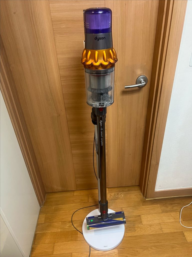 다이슨 V15 디텍트 무선청소기 이미지