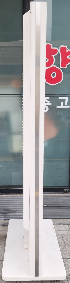 DID 영상 65인치 대형 모니터로 야외 광고나 영상 최적화된 제품이에요. 미니pc 내장, 터치스크린 이미지