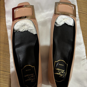 로저비비에 플랫 35.5사이즈