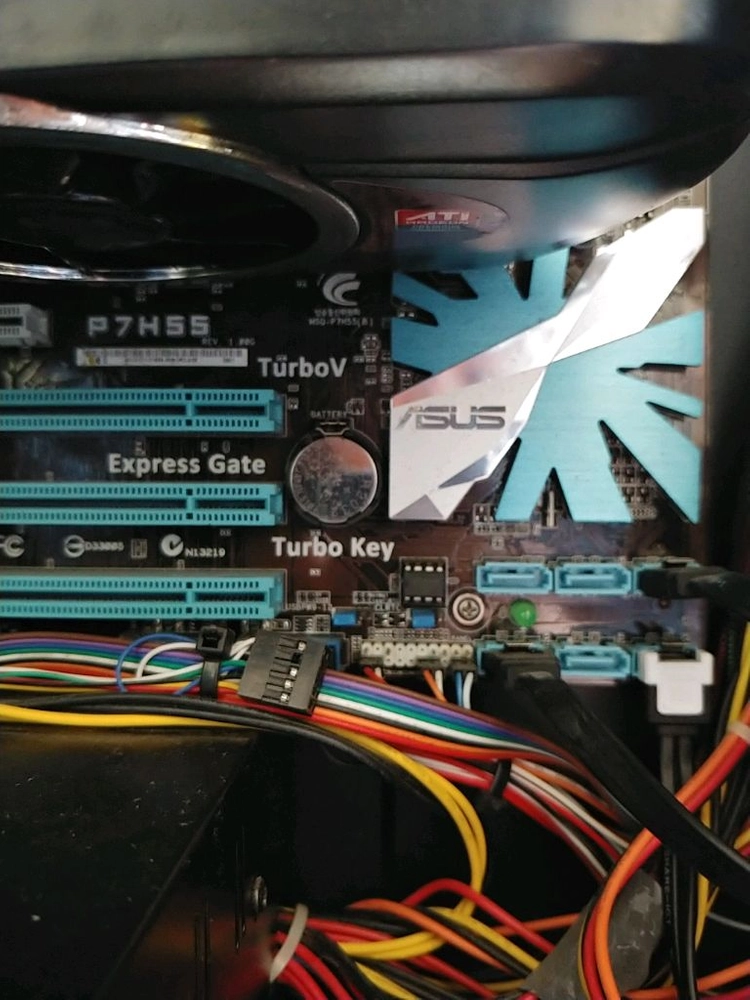 홈시어터 i5 8기가ram 250hdd, 7.1채널 오디오, 광출력 되는 최고급 보드, 준수한 그래픽 카드 이미지