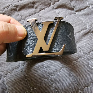 루이비통 이클립스 LV 이니셜 벨트