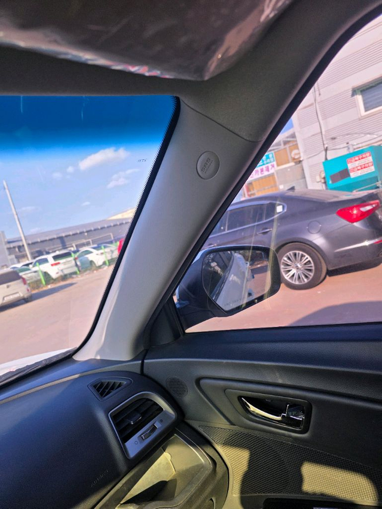 쌍용티볼리 4륜 옵션 많아요 화성개인직거래--9