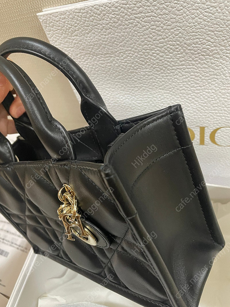 디올 북토트 레더 블랙 미니 풀박스 판매 이미지