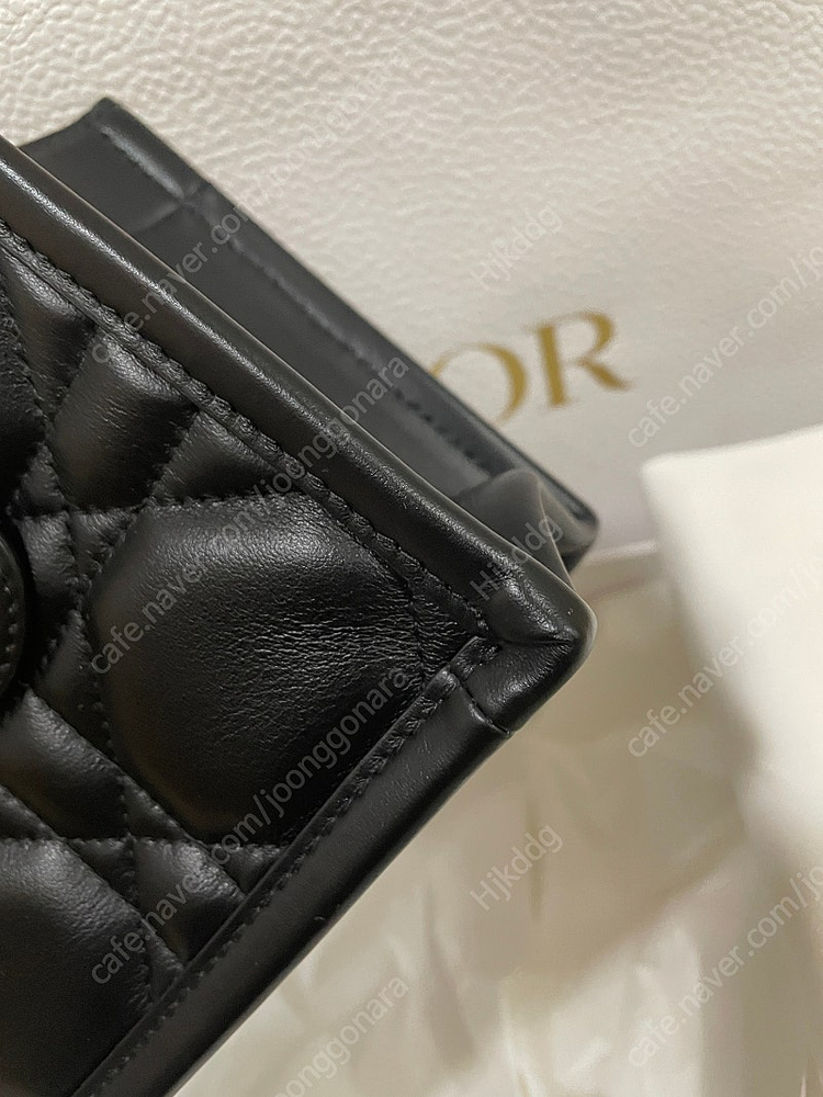 디올 북토트 레더 블랙 미니 풀박스 판매 이미지