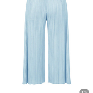 플리츠플리즈 24년 3월 페일블루 2사이즈