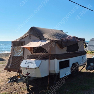 캠핑 트레일러 이미지