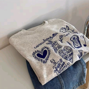 도톰한 기모 자수 맨투맨 새옷