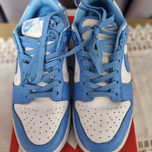 나이키 덩크 로우 레트로 유니버시티 블루 265mm