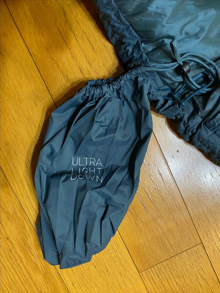 유니클로 울트라라이트 코쿤패딩M--4