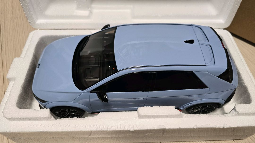 1:18 현대 아이오닉5 N 다이캐스트 모델카 팝니다 이미지