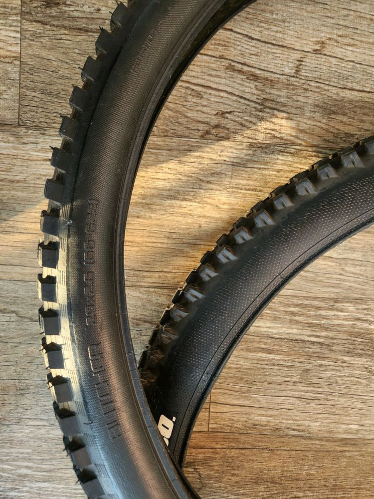 스페셜라이즈드 부쳐 mtb자전거타이어팝니다--2