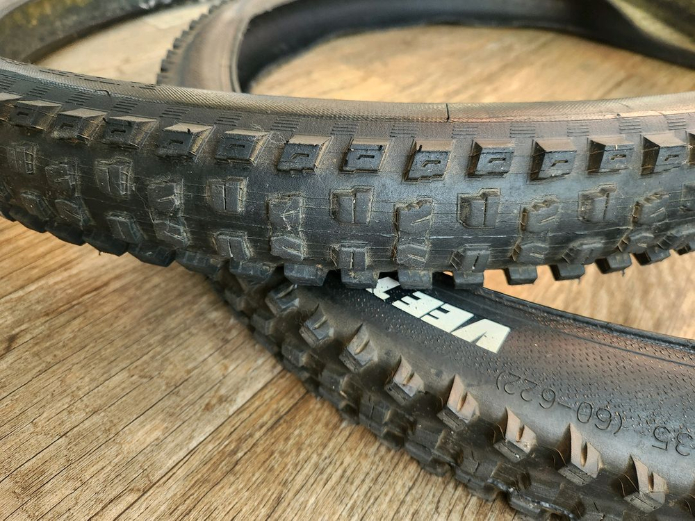 스페셜라이즈드 부쳐 mtb자전거타이어팝니다--3