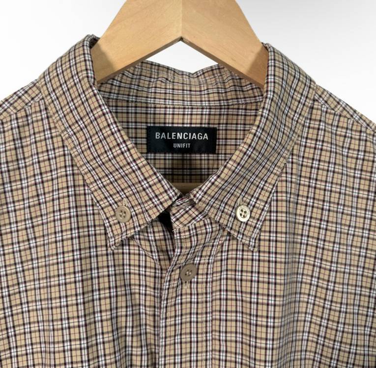 [M] 발렌시아가 21fw 체크 오버사이즈 버튼 다운 셔츠 베이지--3
