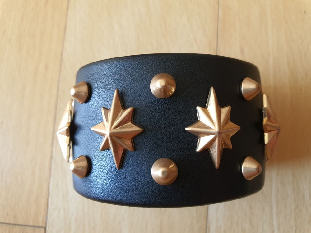 비이커 에피타프epitaph 별 스터드 찡 가죽 팔찌--1