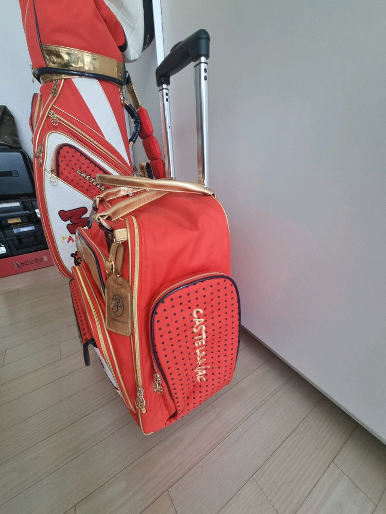 카스텔바작 골프 캐디백과 보스턴백 세트 이미지