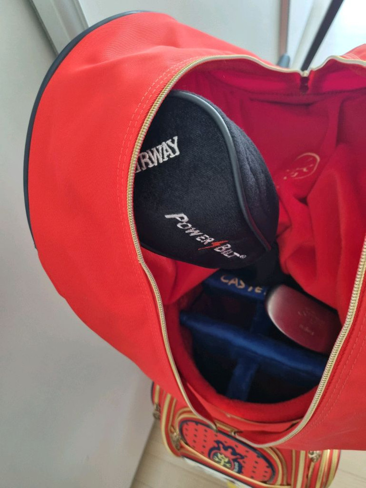 카스텔바작 골프 캐디백과 보스턴백 세트 이미지