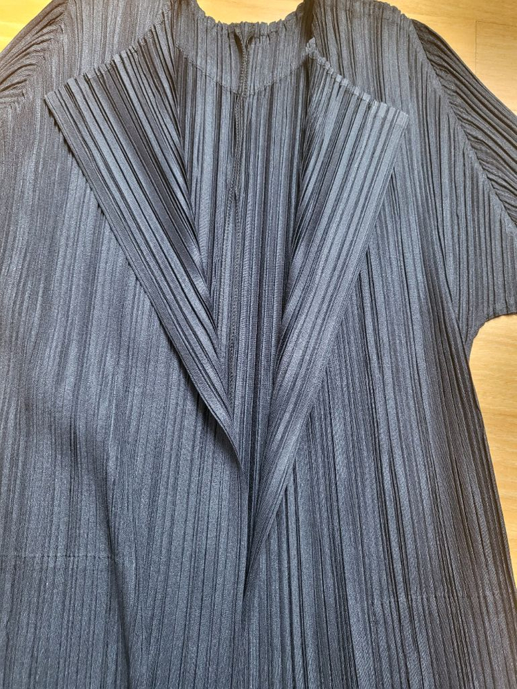 플리츠플리즈 멜로우 블랙 가디건 3--2