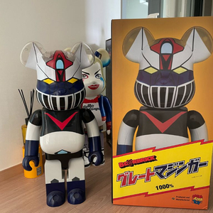 베어브릭 마징가 1000% 이미지