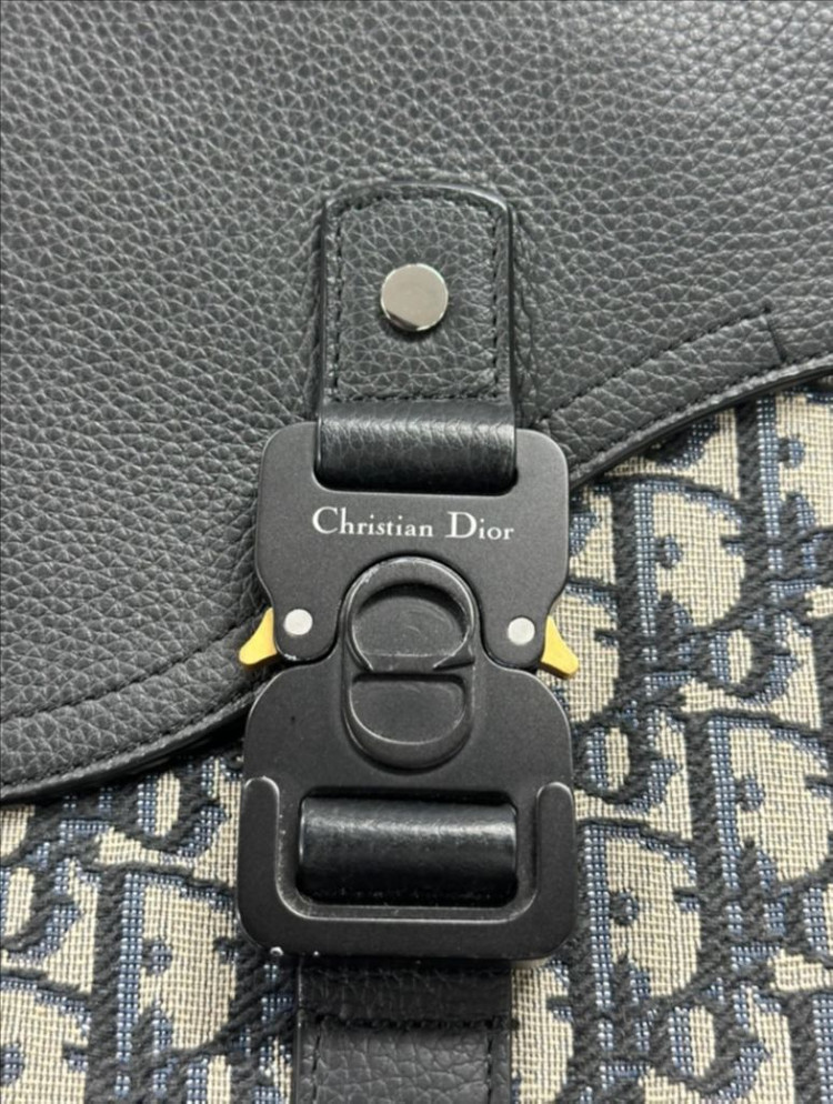 DIOR 디올 A4 오블리크 새들 파우치 클러치백 이미지