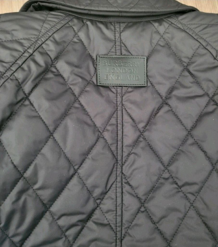 버버리 타이팅 퀼팅 롱 코트 자켓--2