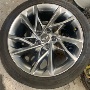 현대 제네시스 g70 18인치 휠 타이어 세트