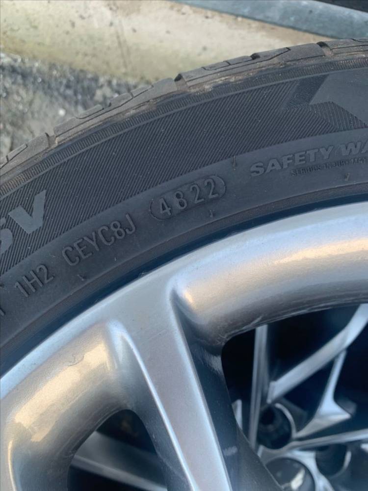 현대 제네시스 g70 18인치 휠 타이어 세트--4