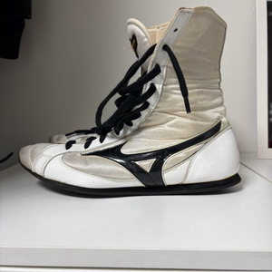 미즈노 피니셔미드 화이트 복싱화 275사이즈 이미지