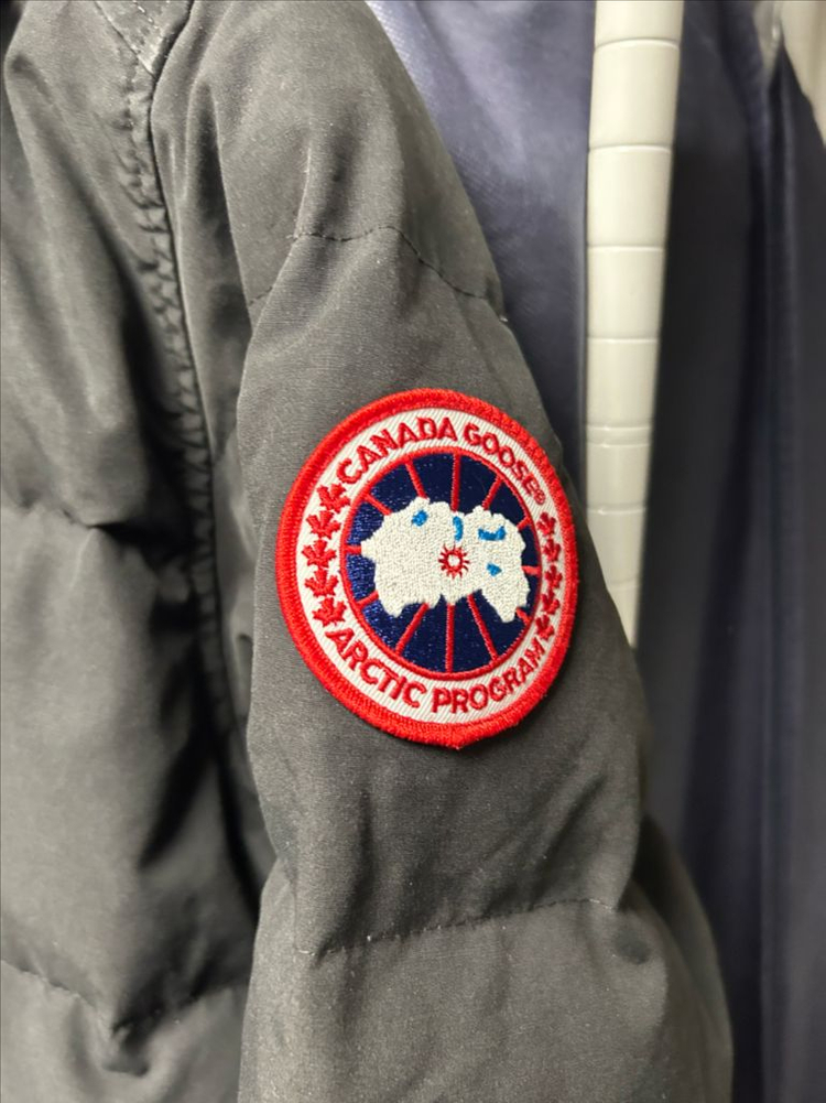 캐나다구스 카슨 파카 L (105)블랙 팝니다--2